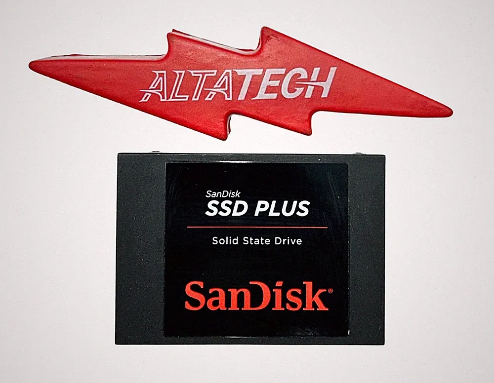 SanDisk SDSSDA-240G 240GB SSD Sata 2.5 6g SanDisk