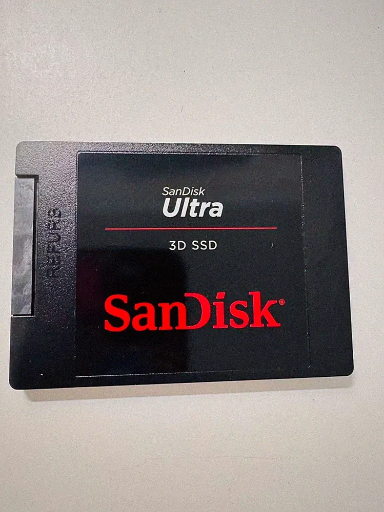SANDISK ULTRA 3D NAND 1TB SSD SATA III 6 GB/S 2.5" /7 (SDSSDH3-1T02)